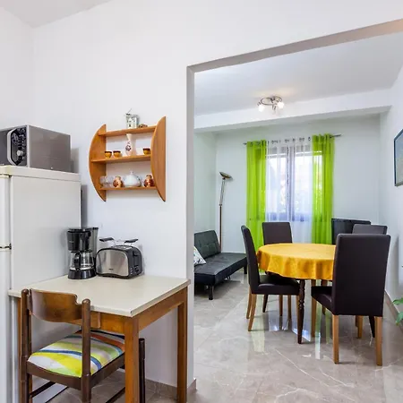 Apartments With A Parking Space Medulin - 7494 Room photo